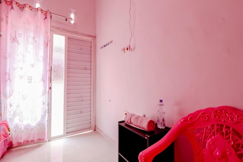 Pinky Guest House Batu Extérieur photo